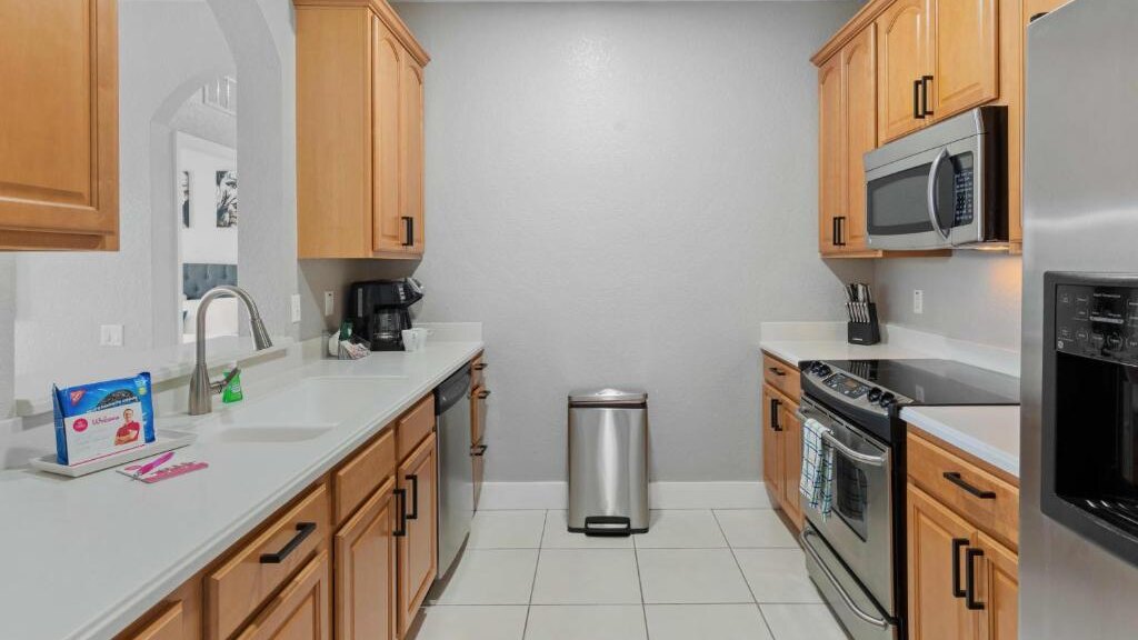 4102 Orlando Getaway 3bd 2ba Apt 409 - Image 8