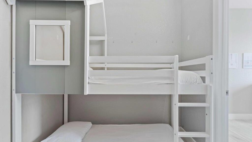 4102 Orlando Getaway 3bd 2ba Apt 409 - Image 15