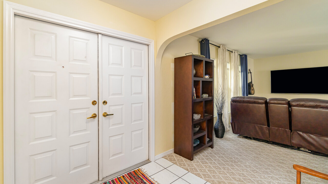 Paradise Getaway Villa - Image 7