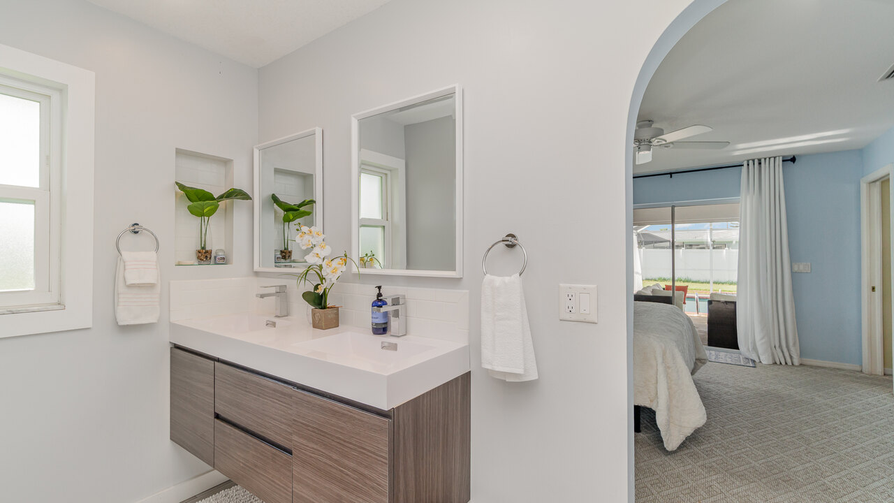 Paradise Getaway Villa - Image 17