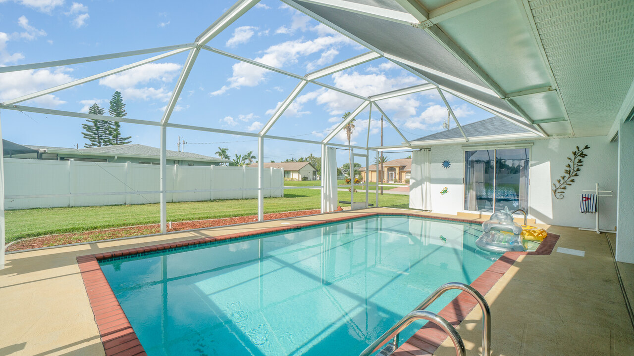 Paradise Getaway Villa - Image 22