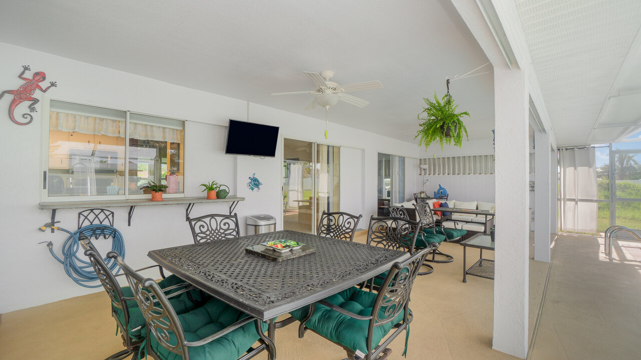 Paradise Getaway Villa - Image 23