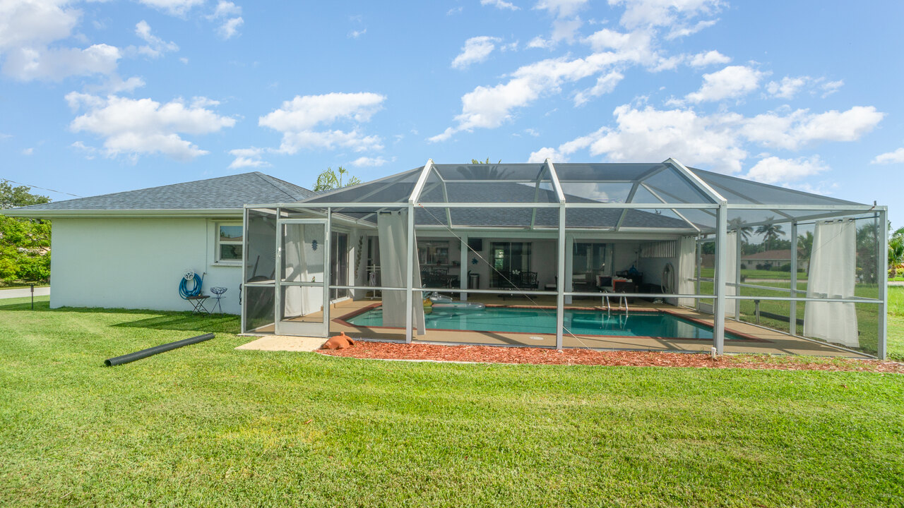 Paradise Getaway Villa - Image 25