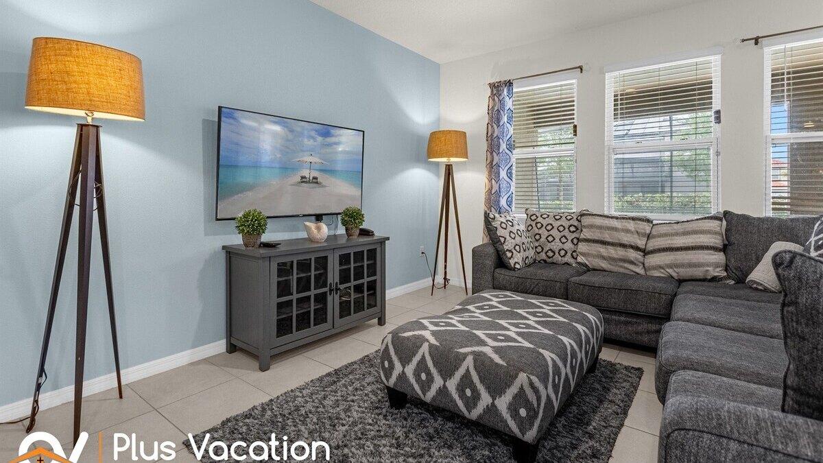 7053 Cozy retreat 5 bed-pool-movie - Image 3