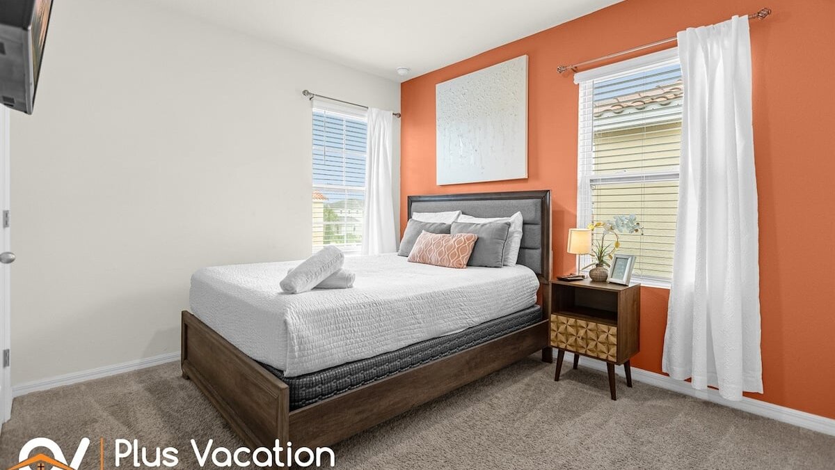 7053 Cozy retreat 5 bed-pool-movie - Image 15