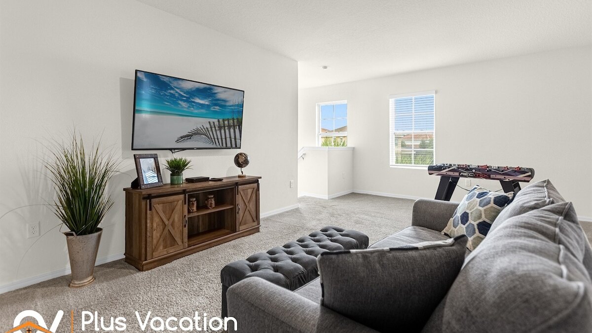 7053 Cozy retreat 5 bed-pool-movie - Image 20