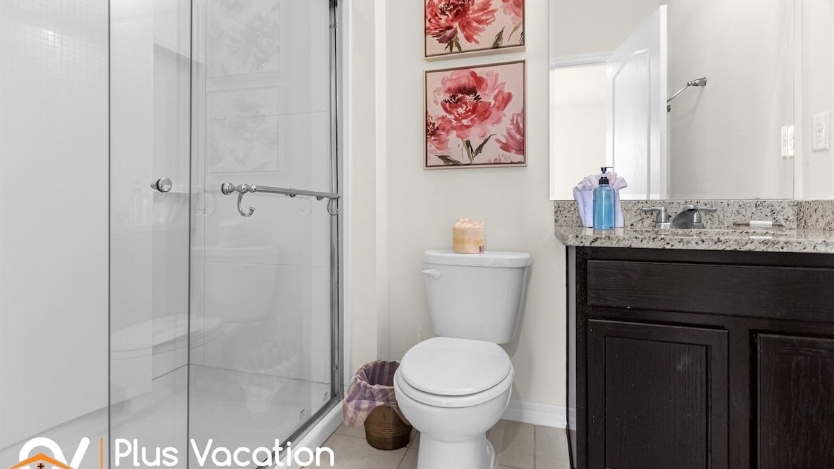 7053 Cozy retreat 5 bed-pool-movie - Image 25