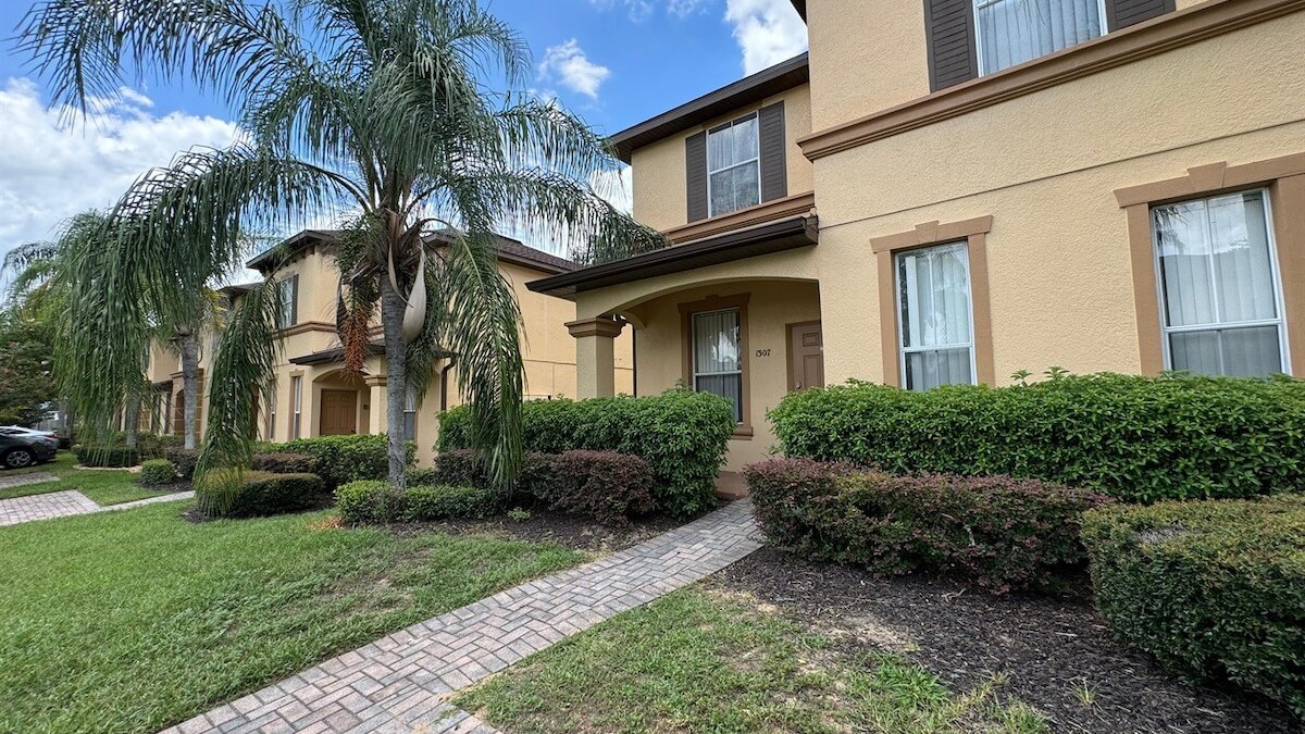 1307 Charming Regal Palms Villa - Image 3