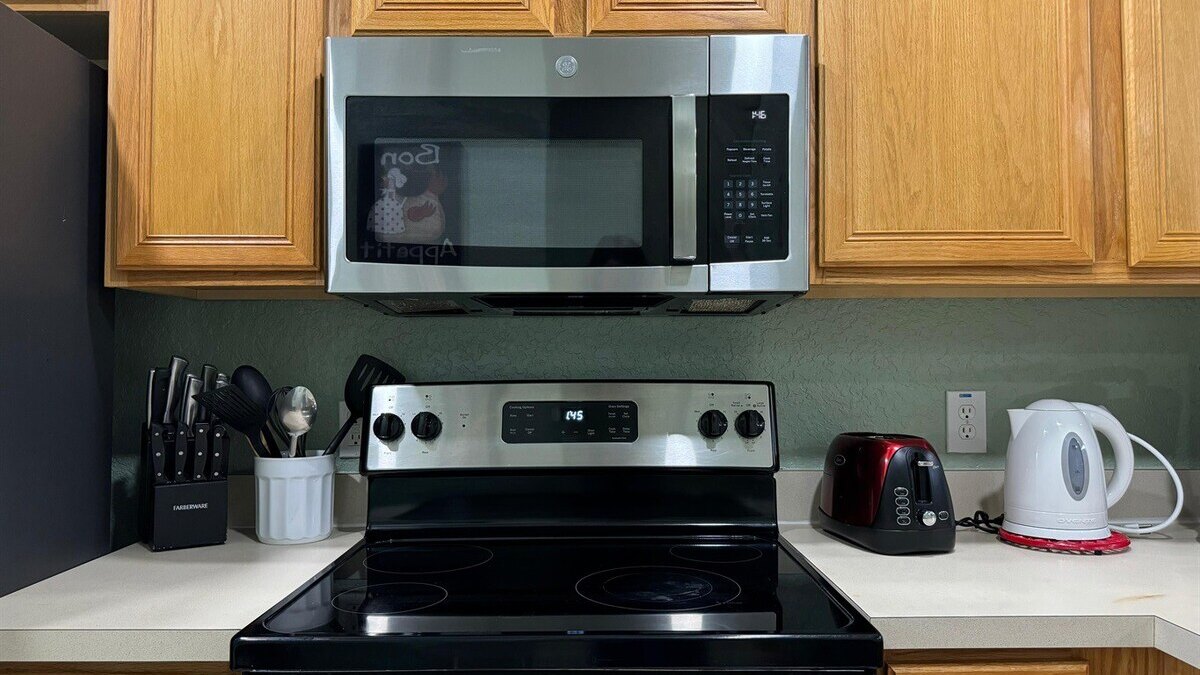 1307 Charming Regal Palms Villa - Image 14