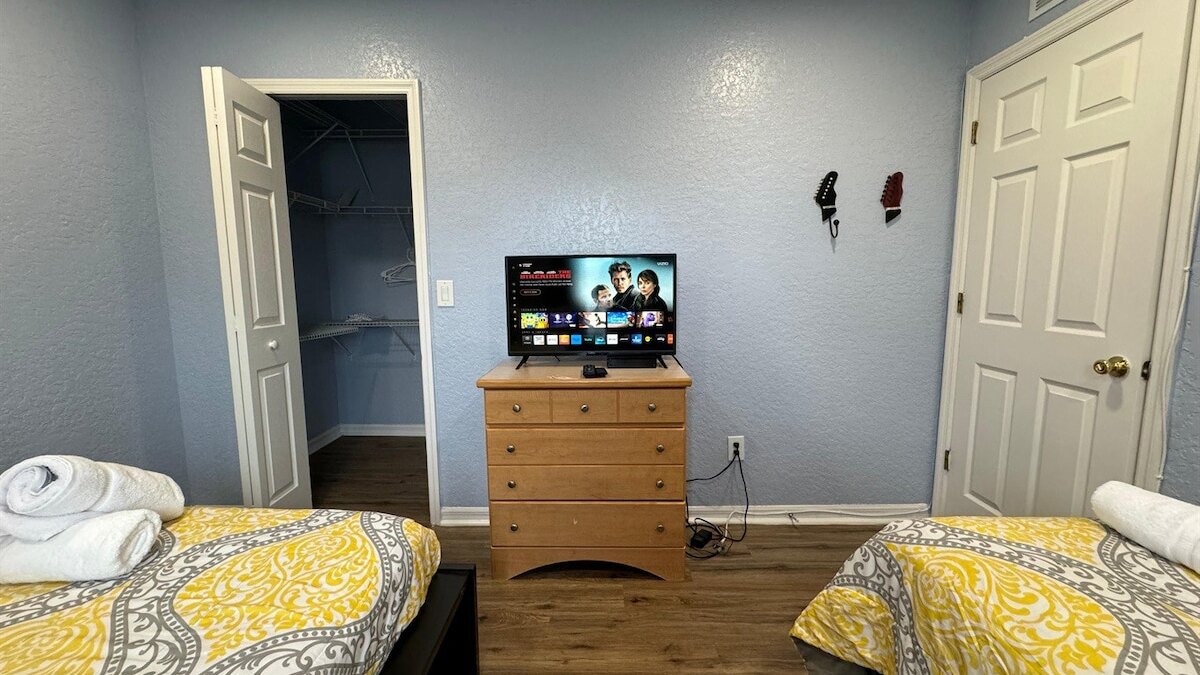 1307 Charming Regal Palms Villa - Image 31