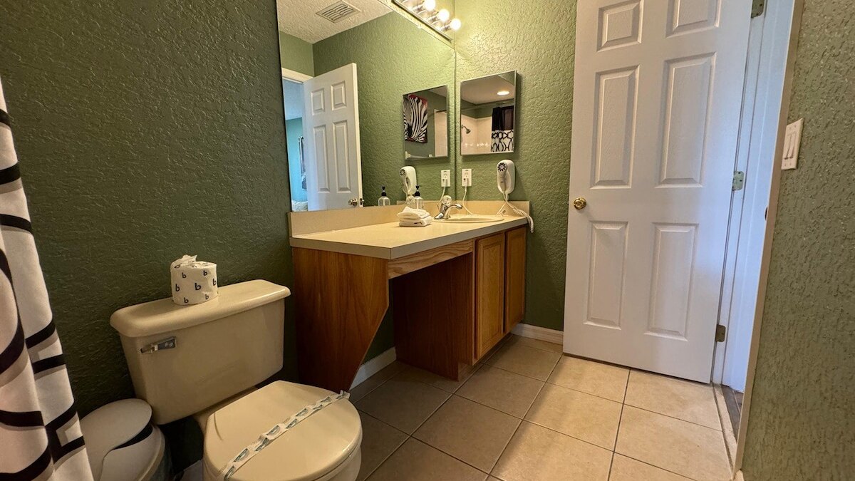 1307 Charming Regal Palms Villa - Image 43