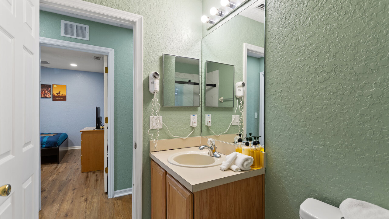 1307 Charming Regal Palms Villa - Image 30