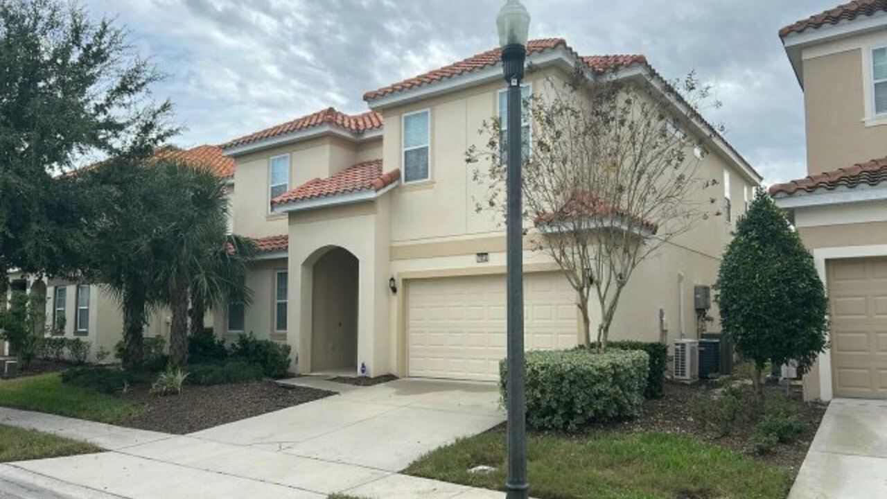 7012 Luxury 11-Bedroom Retreat in Resort - Close to Disney - Image 2