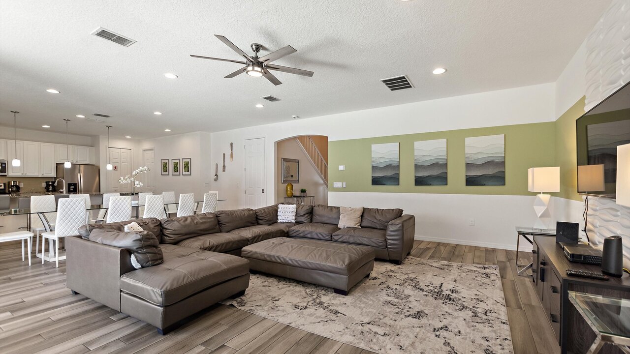 7012 Luxury 11-Bedroom Retreat in Resort - Close to Disney - Image 3