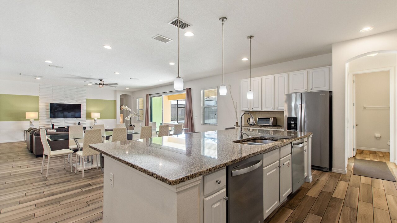 7012 Luxury 11-Bedroom Retreat in Resort - Close to Disney - Image 7