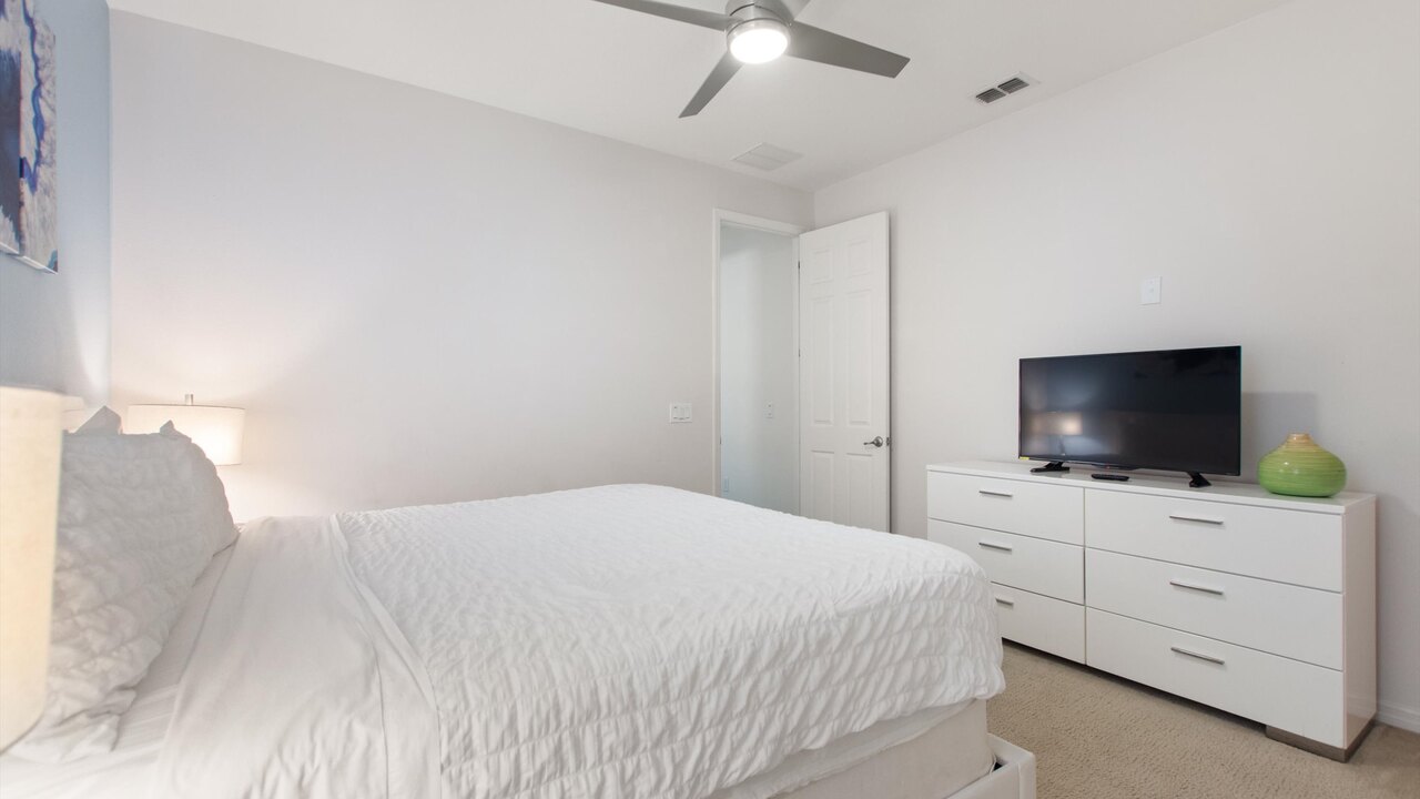 7012 Luxury 11-Bedroom Retreat in Resort - Close to Disney - Image 16