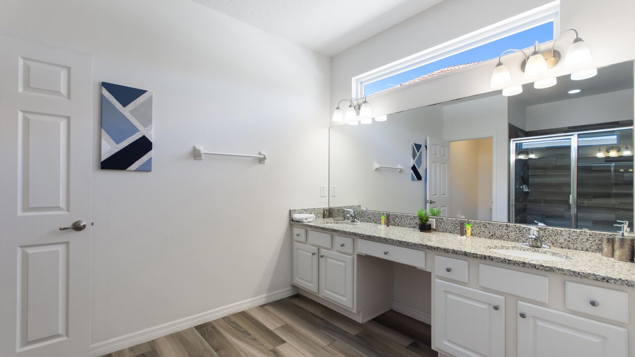 7012 Luxury 11-Bedroom Retreat in Resort - Close to Disney - Image 38