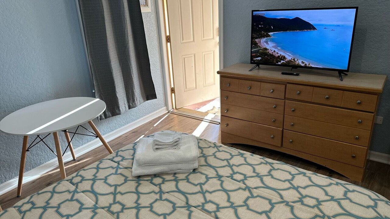 1307 Cozy Studio Retreat at Regal Palms Resort - Image 10