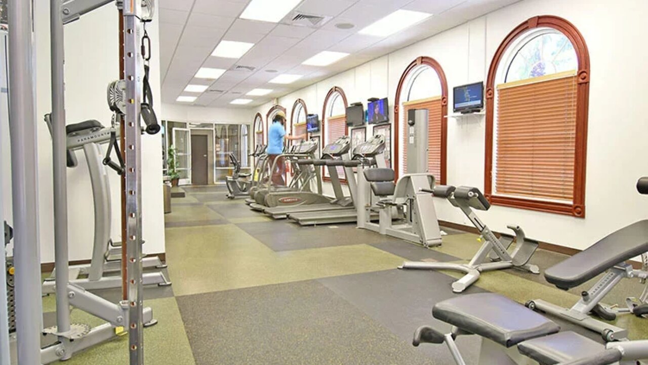 1307 Cozy Studio Retreat at Regal Palms Resort - Image 25