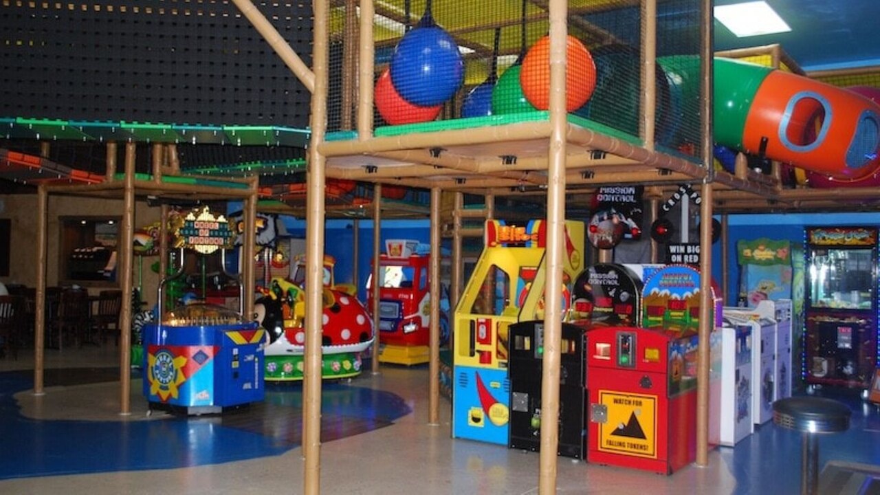 1307 Cozy Studio Retreat at Regal Palms Resort - Image 46