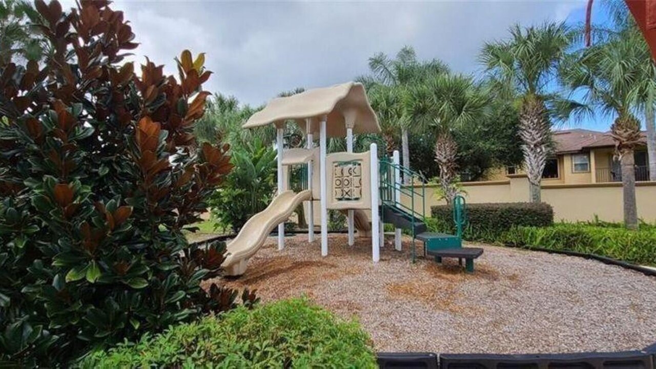 1307 Cozy Studio Retreat at Regal Palms Resort - Image 44