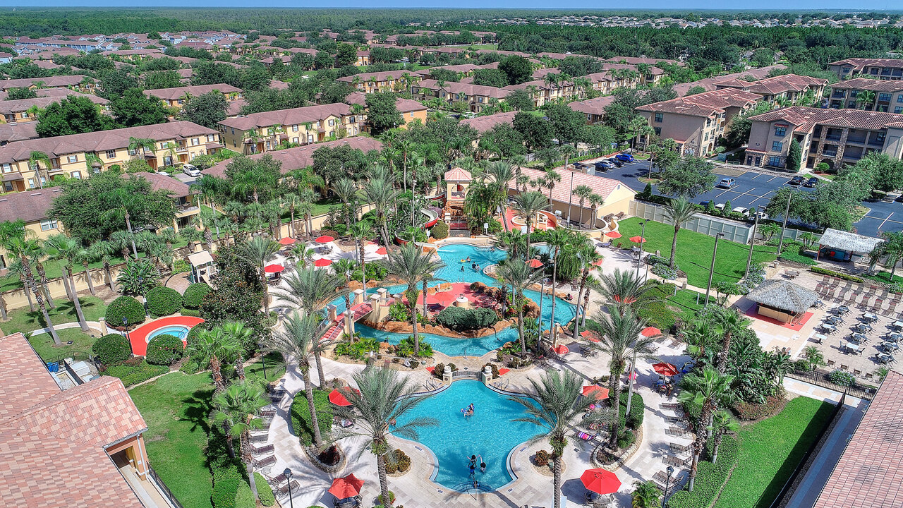 1307 Cozy Studio Retreat at Regal Palms Resort - Image 15