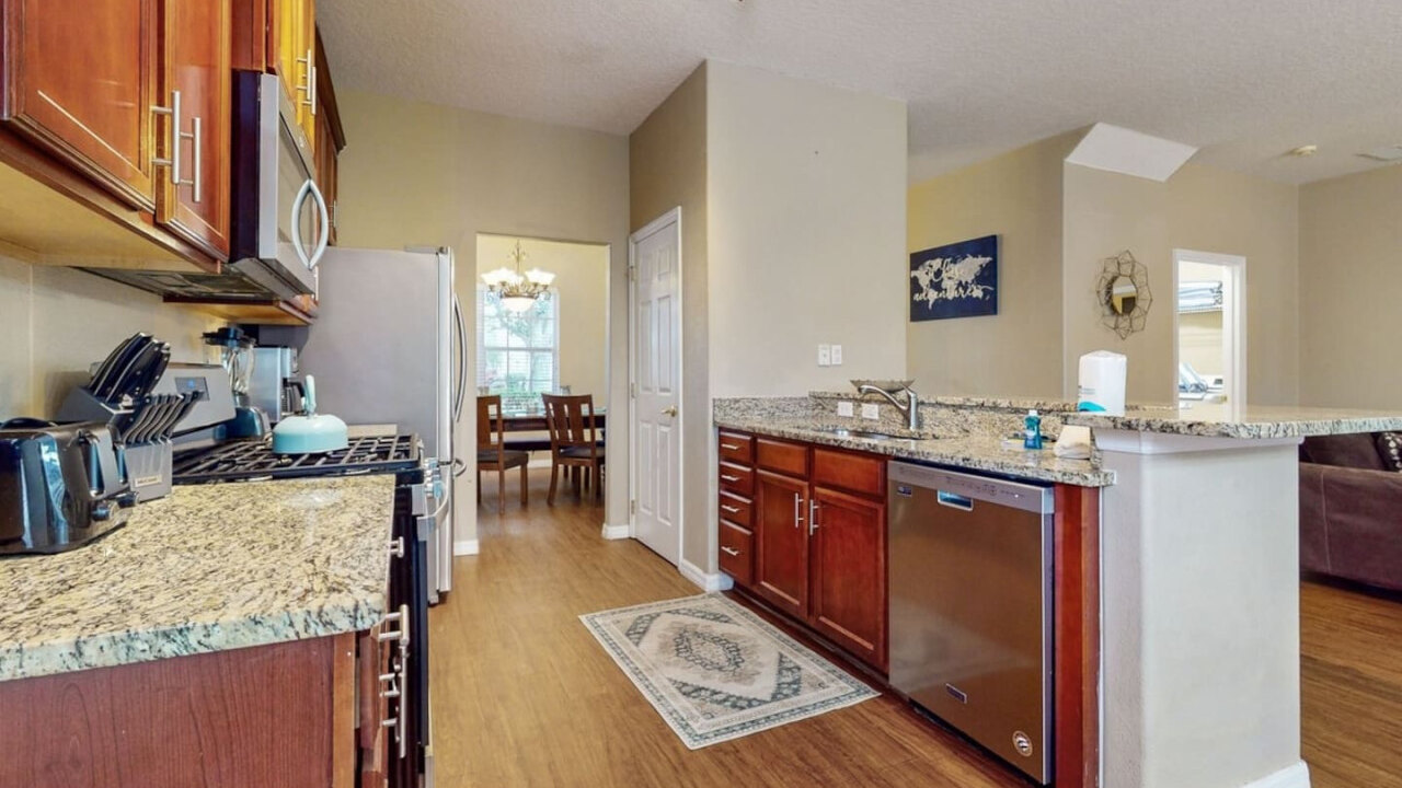 8033 Acadia Estates Court - Image 9