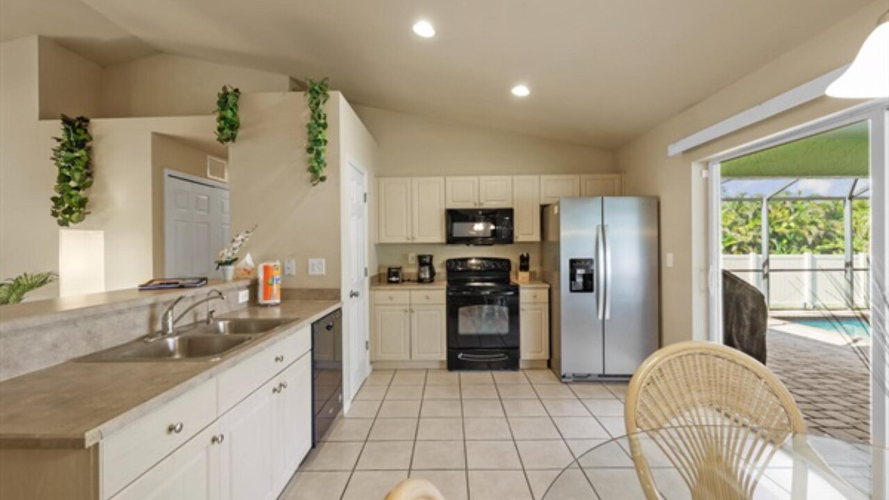 Pine Island Villa - Image 6