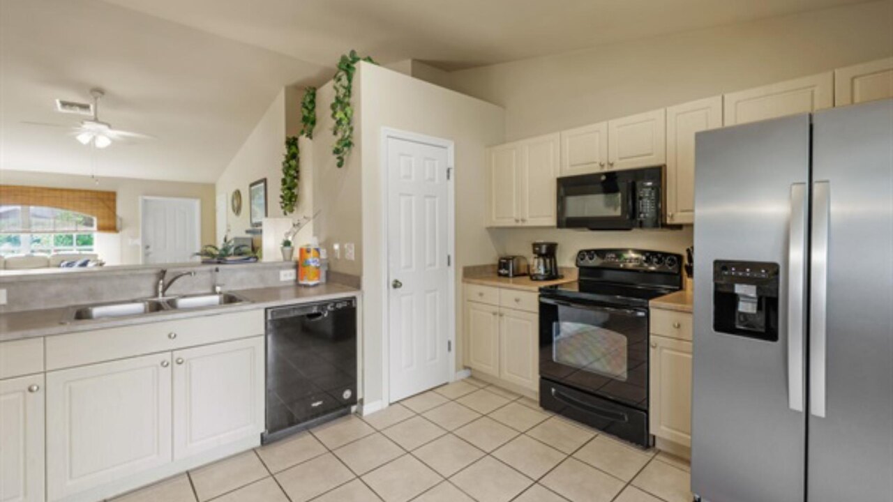 Pine Island Villa - Image 7