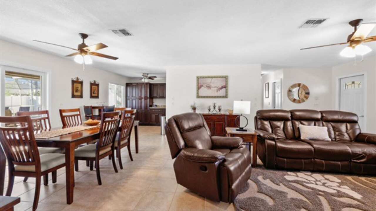 Polish Palace South Villa - Image 7