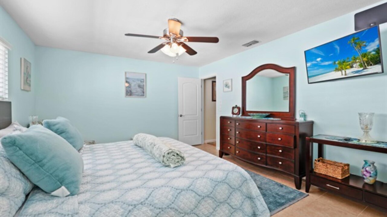 Polish Palace South Villa - Image 15