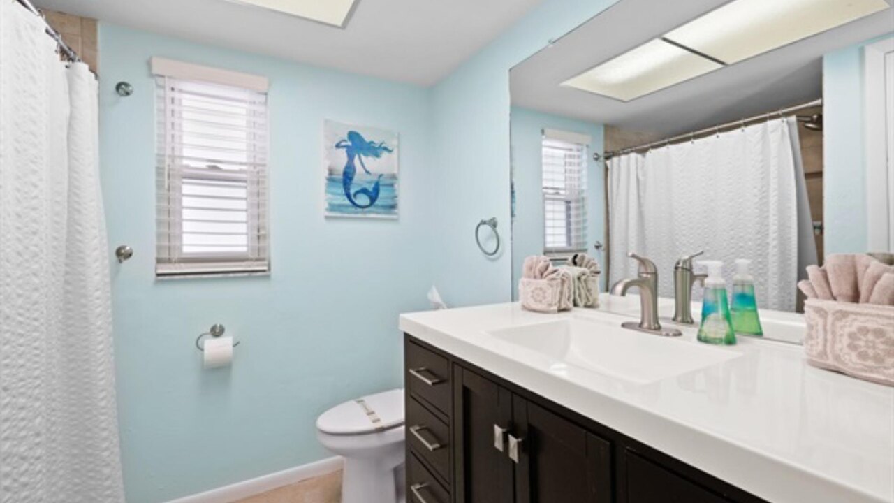 Polish Palace South Villa - Image 17