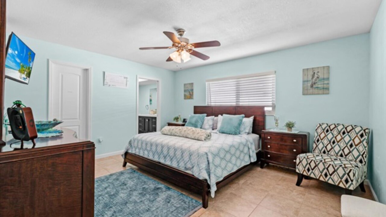 Polish Palace South Villa - Image 16