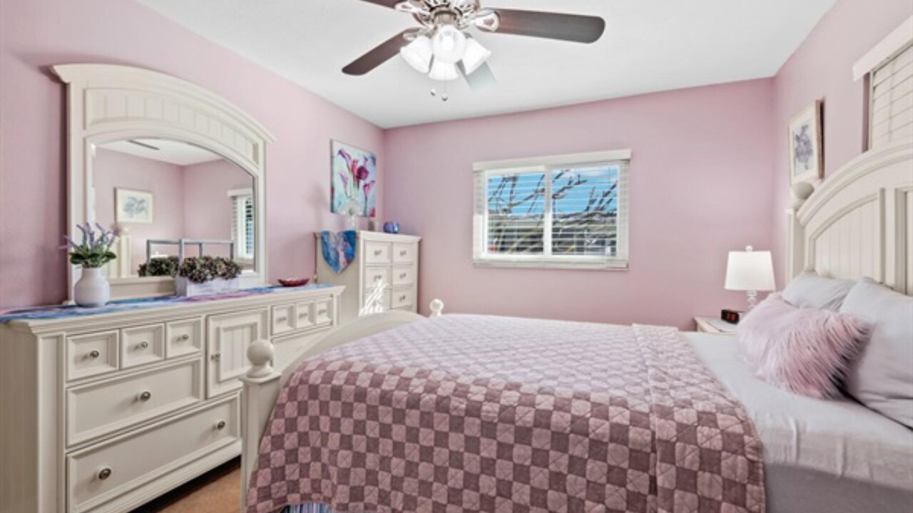 Polish Palace South Villa - Image 22