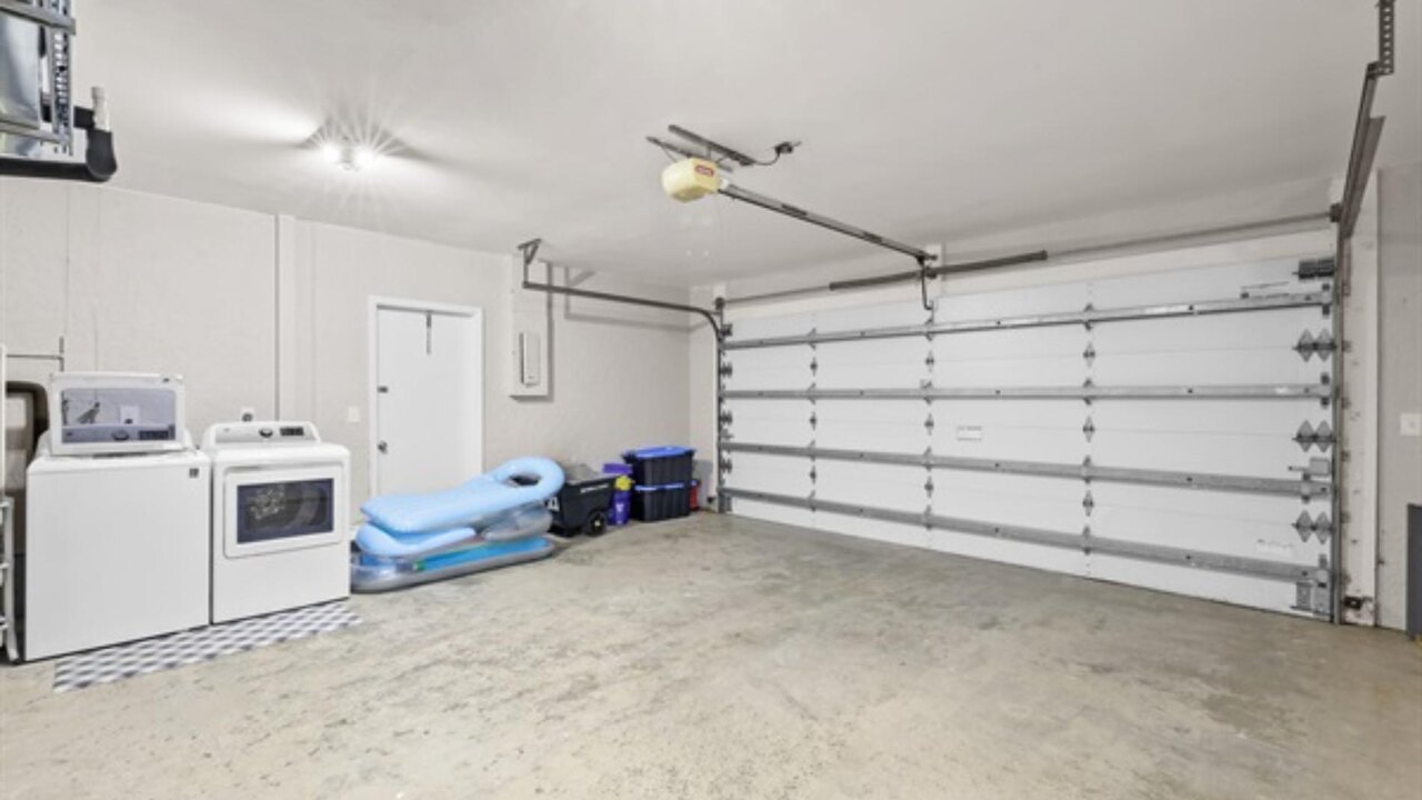 Polish Palace South Villa - Image 27