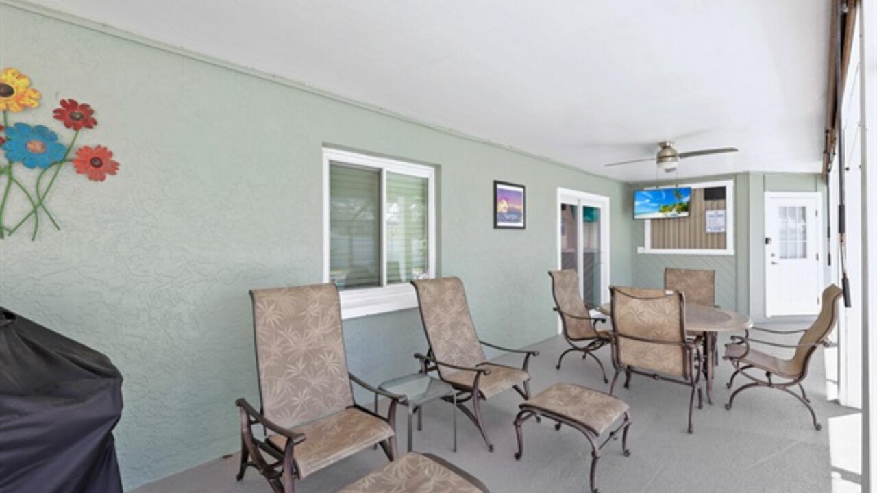 Polish Palace South Villa - Image 28