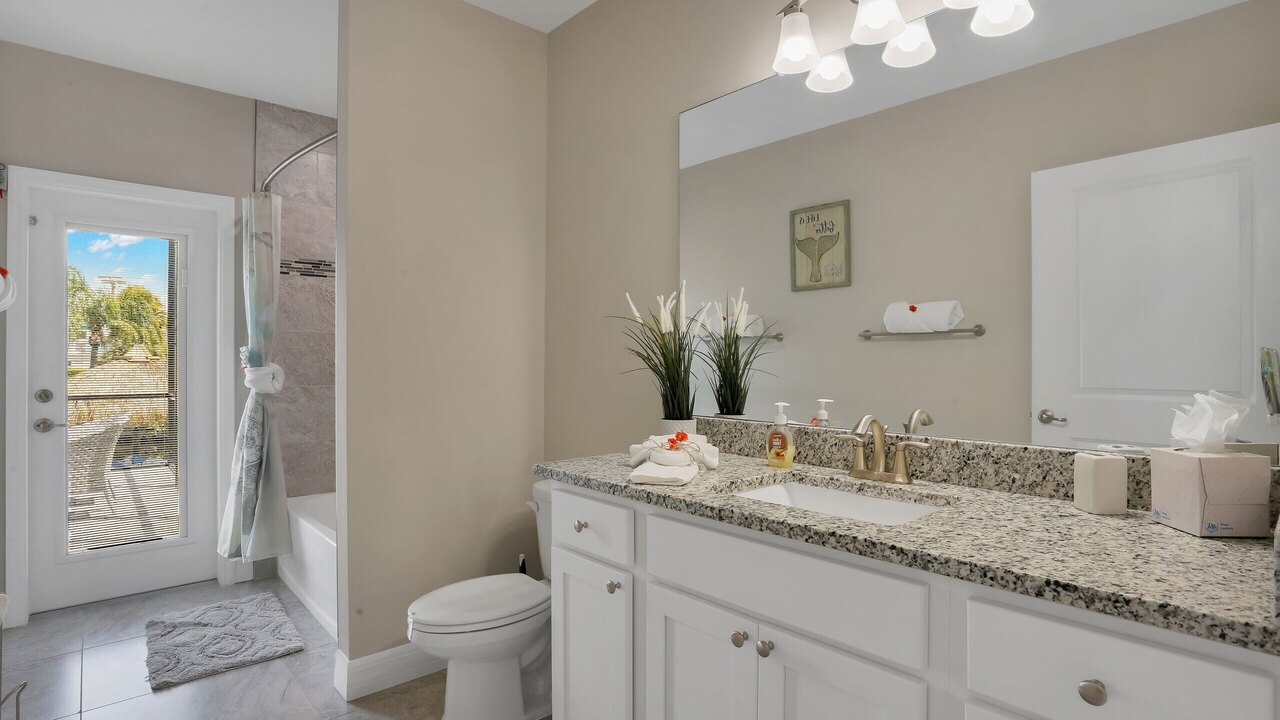 Salty Fins Villa - Image 21