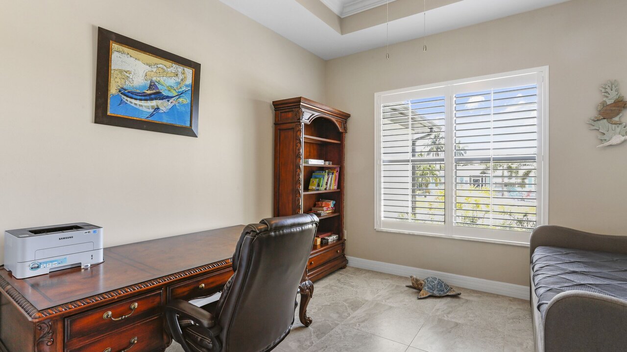 Salty Fins Villa - Image 27