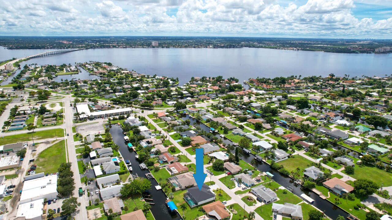 Salty Fins Villa - Image 33