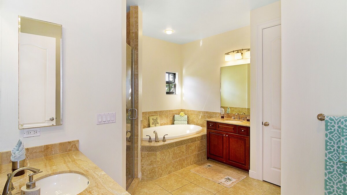 Southern Shores Villa - Image 11