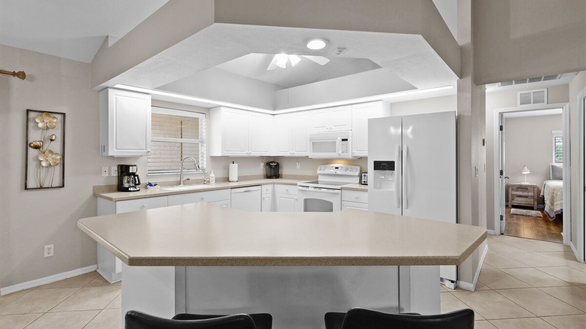 Tropical Paradise Villa - Image 5