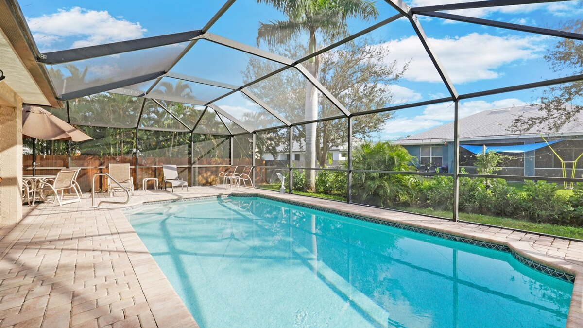 Tropical Paradise Villa - Image 20