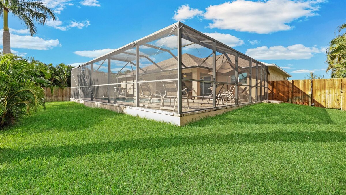 Tropical Paradise Villa - Image 25