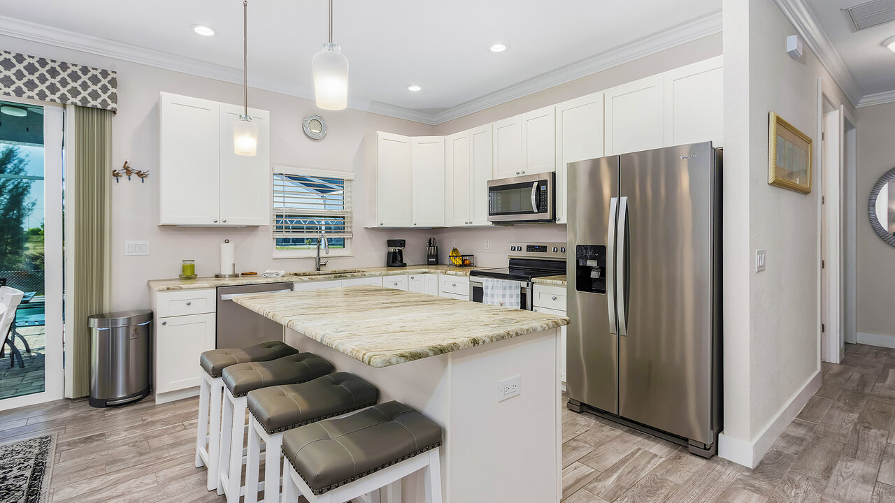 Becky Villa - Image 3