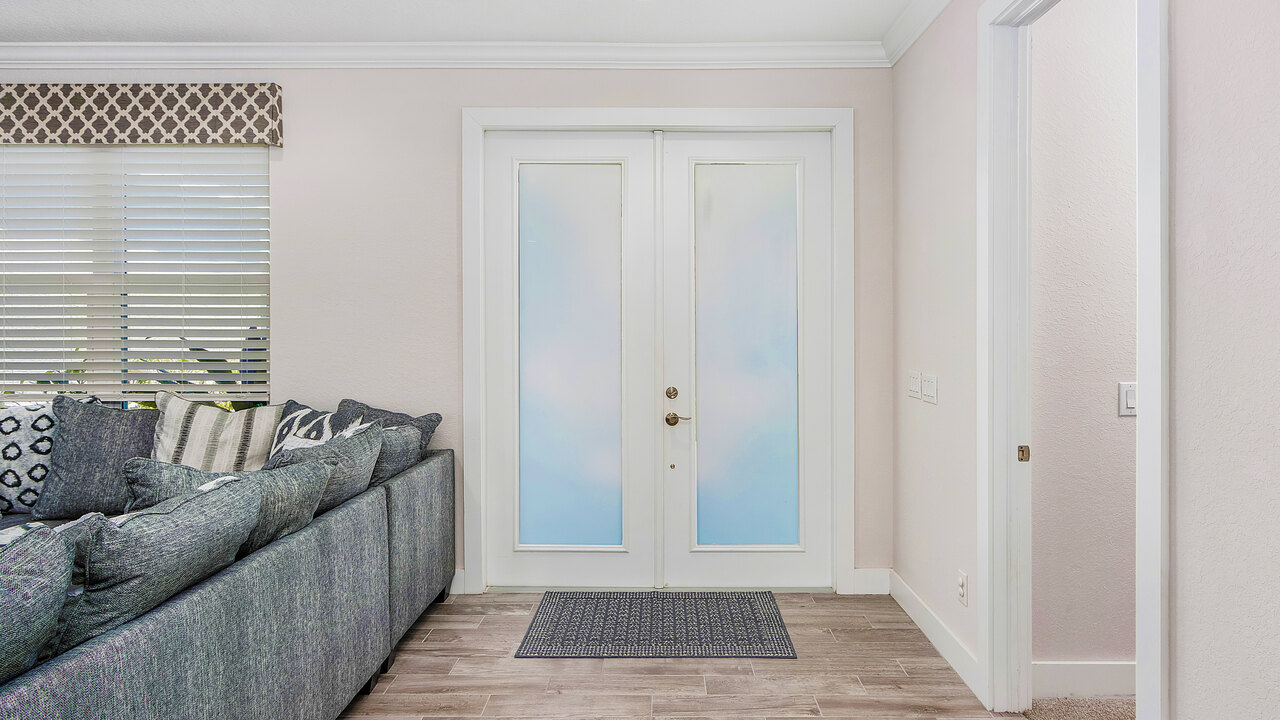 Becky Villa - Image 6