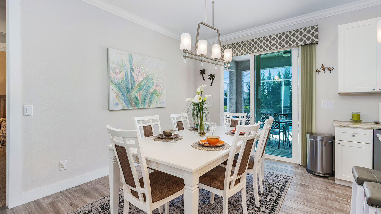 Becky Villa - Image 8