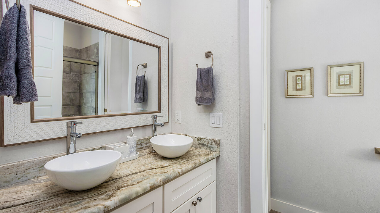 Becky Villa - Image 10