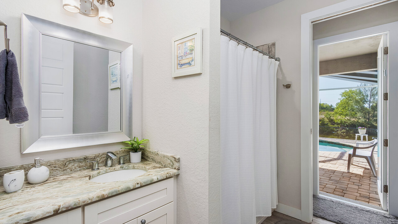 Becky Villa - Image 14