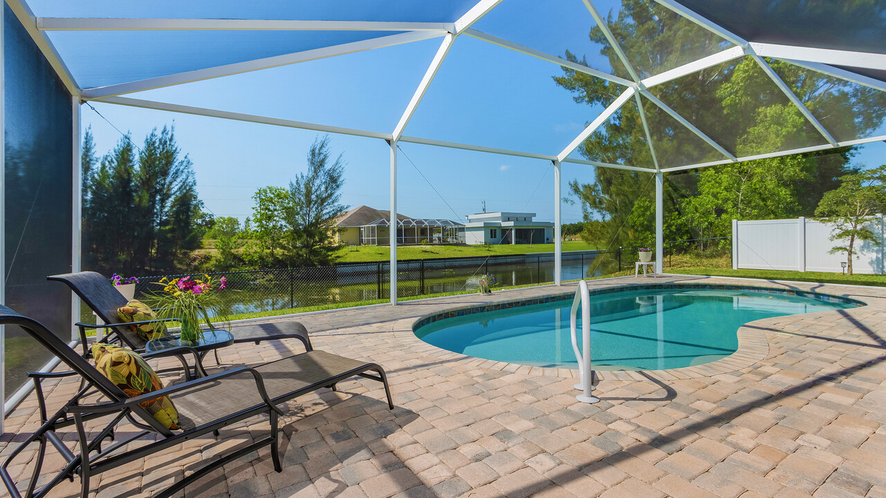 Becky Villa - Image 16