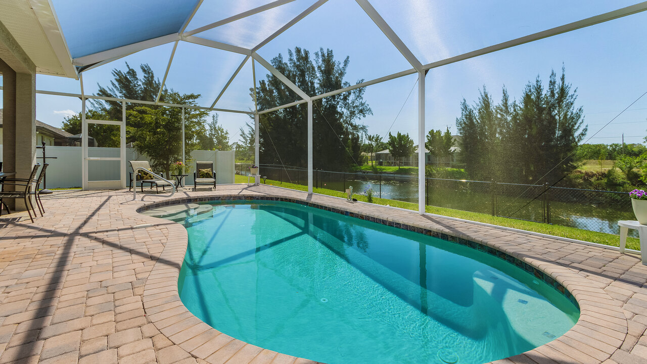 Becky Villa - Image 17